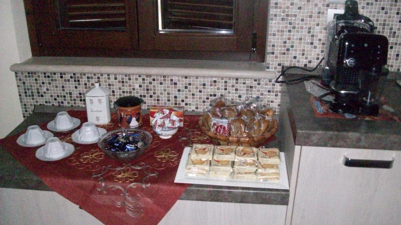 Bed and Breakfast Il Giardino Degli Ulivi Каннето Экстерьер фото