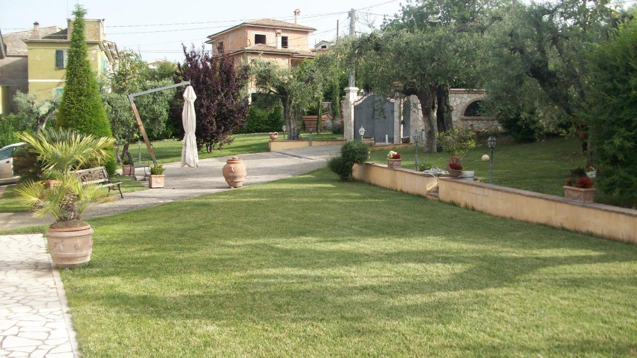 Bed and Breakfast Il Giardino Degli Ulivi Каннето Экстерьер фото