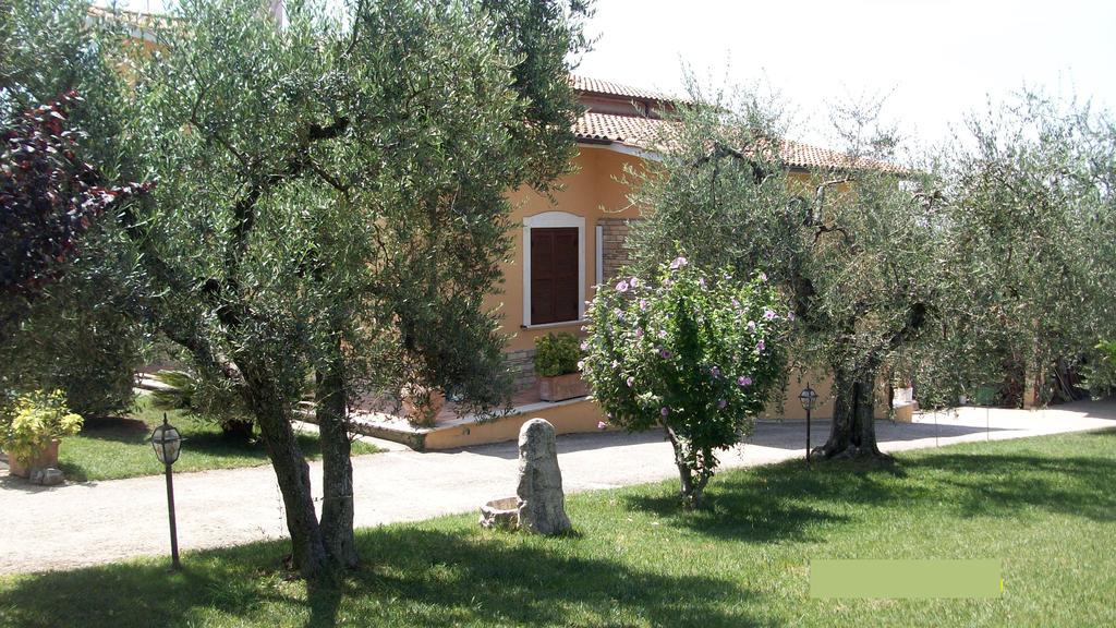 Bed and Breakfast Il Giardino Degli Ulivi Каннето Экстерьер фото