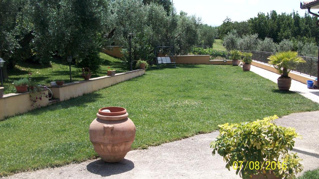 Bed and Breakfast Il Giardino Degli Ulivi Каннето Экстерьер фото