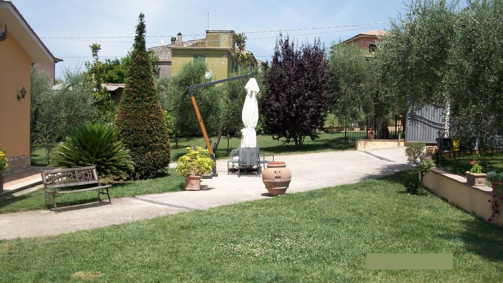 Bed and Breakfast Il Giardino Degli Ulivi Каннето Экстерьер фото